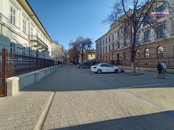Комерційне приміщення в центрі Івано-Франківськ