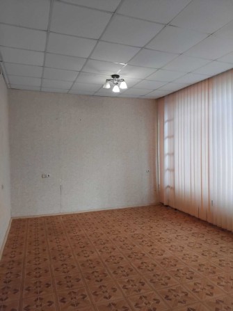 Оренда офісу   вул. Європейська, площа 25 м2, 3 поверх - фото 1