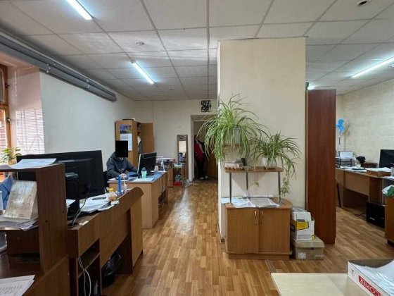 Центральний район. Оренда офісу на першому поверсі. Є місце під авто. Полтава