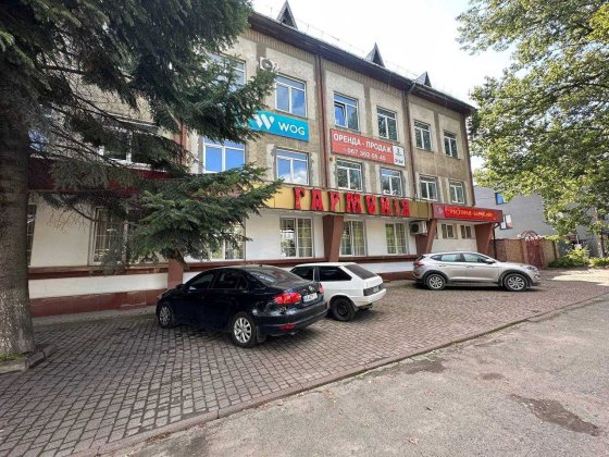 Оренда приміщення на 700м2 по вул. Петлюри Івано-Франківськ