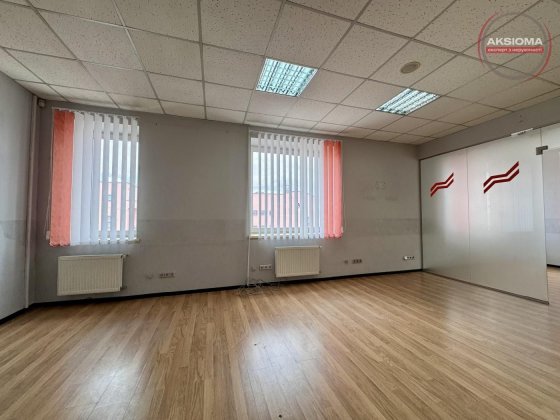 Оренда офісу, 3 кабінети --у Івано-Франківськ