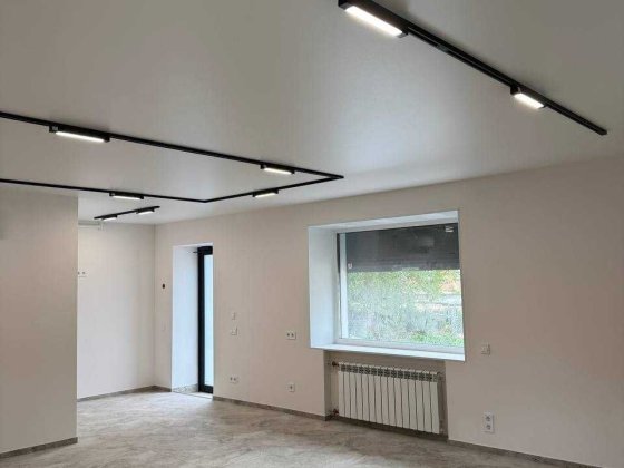 Напроти входу в 5-ту школу. Оренда приміщення. Новий сучасний ремонт. Полтава