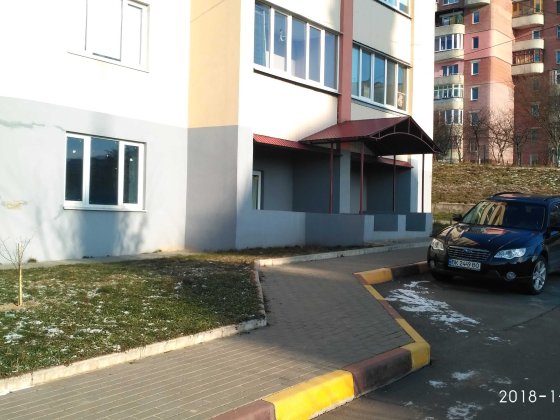 Оренда приміщення вільного призначенння (300 м.кв.) вул. Коновальця Є. Рівне