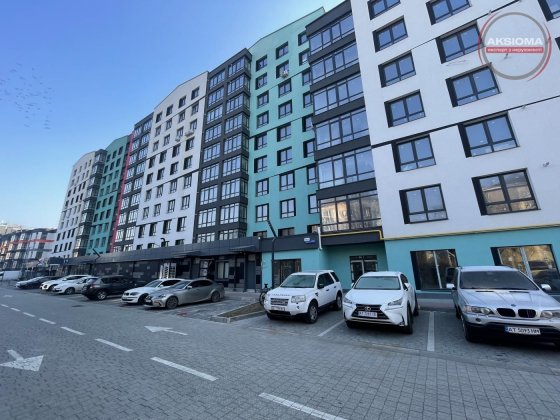 Оренда фасадного приміщення 106.2 кв.м. Івано-Франківськ