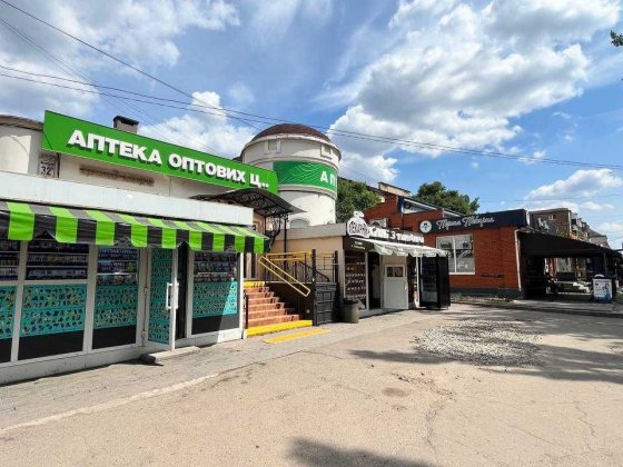 Приміщення на червоній лінії - ідеально для бізнесу ! Кривой Рог