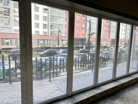 Торгове приміщення під ремонт в ЖК «Княгинин», 135 кв/м, 1 поверх Івано-Франківськ