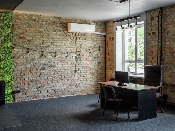 Оренда в самому центрі.2-й поверх.140 кв.м Рівне