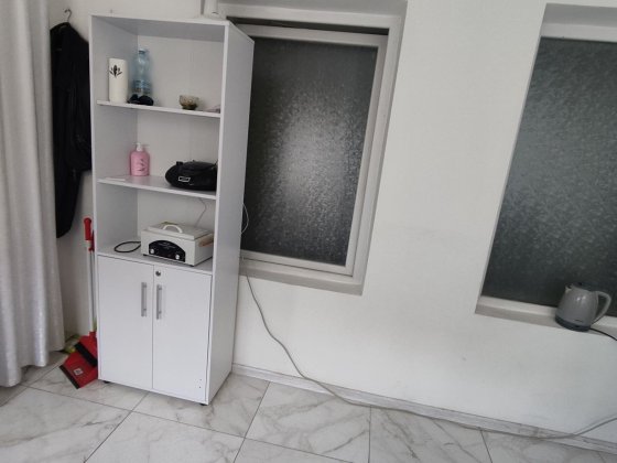 Здам 1/2 кабінету в салоні   з водою для майстрів Суми