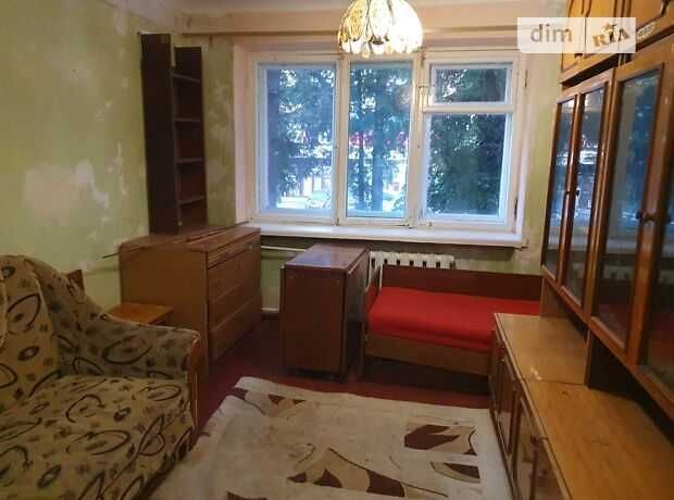 Велика кімната в гуртожитку на Думці - фото 1