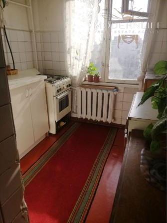 Продаж кімнати в комунальній квартирі бульвар Ярослава Гашека 4 - фото 1