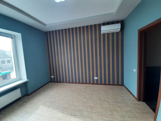 Сдам Кабинет, 1й эт,Ремонт, АО, охрана, Бизнес Центр Суми