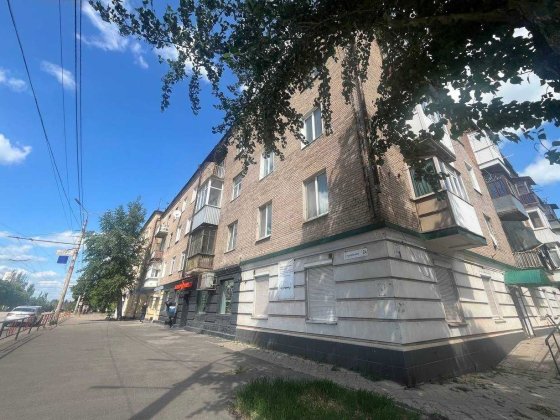 ЗДАЄТЬСЯ В ОРЕНДУ! комерційне приміщення на червоній лінії Кривой Рог