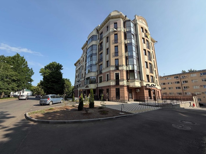 Оренда Комерційного приміщення, в ЖК Victory Club House, Центр - фото 1