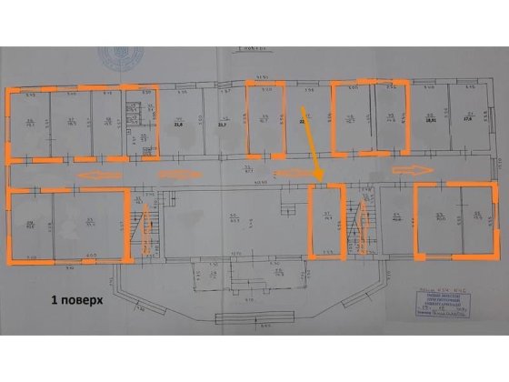 Здам в оренду на фасаді офіс кабінет на 1 поверх центр площа 14,1 кв.м Рівне
