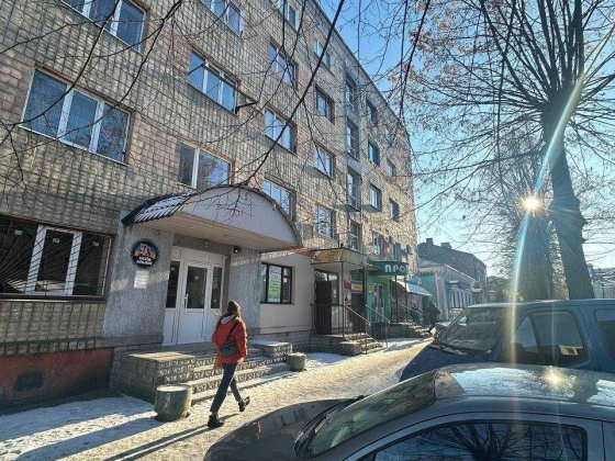 ПИВЗАВОД 13м2 Здам приміщення з Парковкою  та ХОРОШОЮ Ціною Рівне