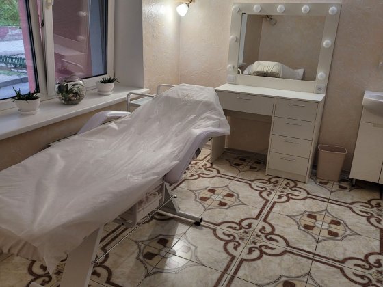 Здається кабінет в салоні краси Суми