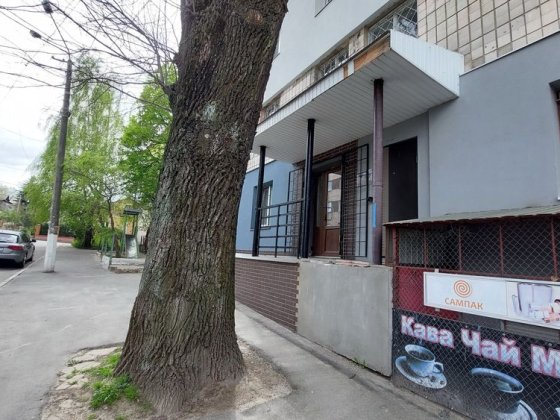 Мебльований офіс у центрі Рівне