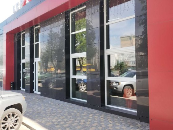 Оренда невеликого комерційного приміщення в розвиненій локації. Полтава