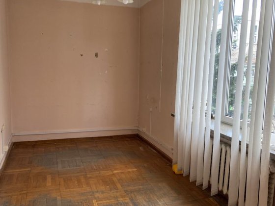 Здається в оренду офіс кабінет в центрі Рівне