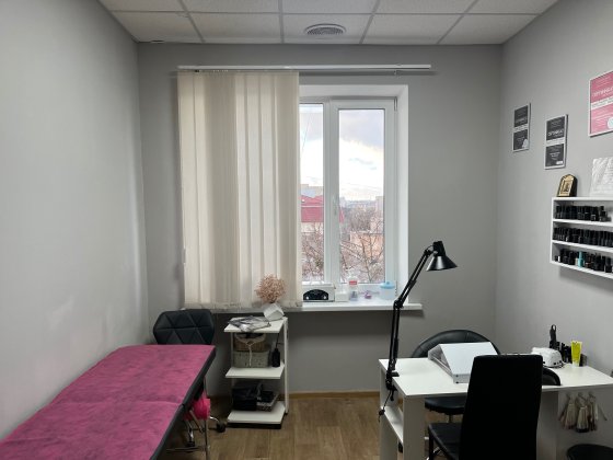 Оренда місця для лашмейкера, або бровиста 2400 грн Рівне