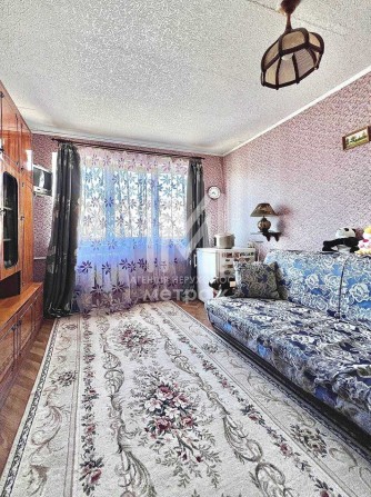 Продається ГОСТИНОЧКАв 3-х зупинках  від м. Індустріальна.81609 - фото 1