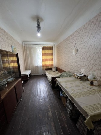 Продам гостинку возле метро Армейская, Ощепкова 8 - фото 1