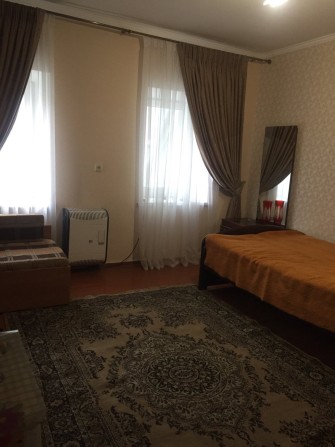 Продам  1 комнату квартиру Б.Хмельницкого,  2/2, жилое состояние,  общ - фото 1