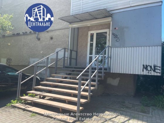 Оренда приміщення, вул. Скальда (Комарова) Чернівці