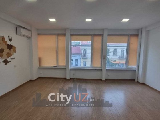 Здається кабінет Ужгород