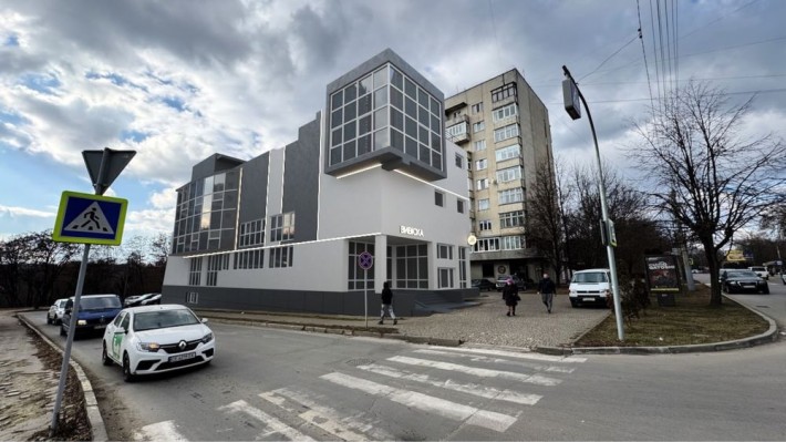 Оренда комерційних приміщень в ТЦ “TEÓ.center”. Небесної Сотні - фото 1