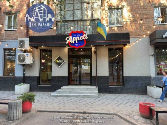 Оренда фасадного приміщення по вул. Небесної Сотні. Черновцы