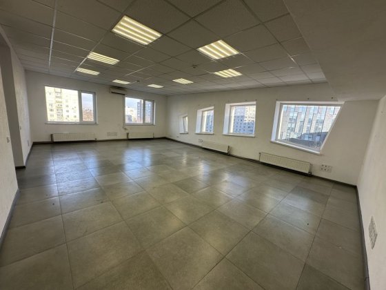 **ЦЕНТР! Оренда 145 кв.м. З Ремонтом р-н ЦУМ Чернигов