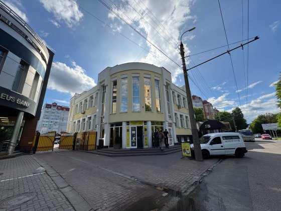 Комерційне приміщення по бул. Шевченка Черкаси