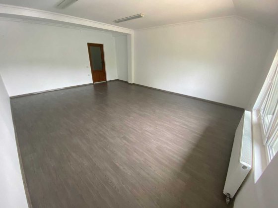 здається приміщення Чернівці