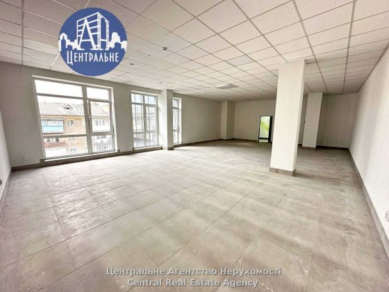 Оренда офісу. Проспект Незалежності. Генератор є. Черновцы