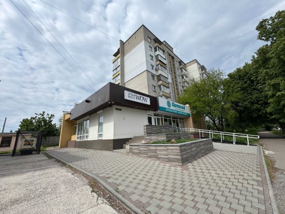 Приміщення в центральній частині, перетин вул. Грушевського-Надпільна Черкаси