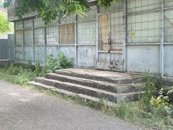 Здається в оренду приміщення під склад 200 кв/м вул Дворжика Ужгород