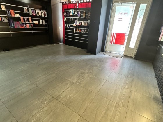 Здається в оренду комерційна нерухомість  центр Л. Товстого Ужгород