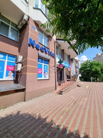 Аренда магазин, фасад, 1 этаж,  угол Ахматовой 32/18 Урловская - фото 1