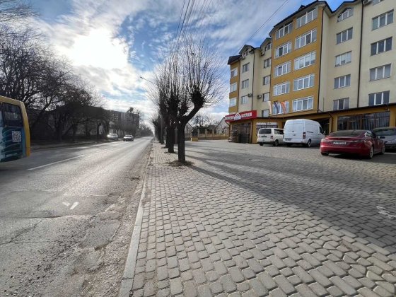 Оренда! ФАСАДНЕ приміщення з власною парковкою Черновцы