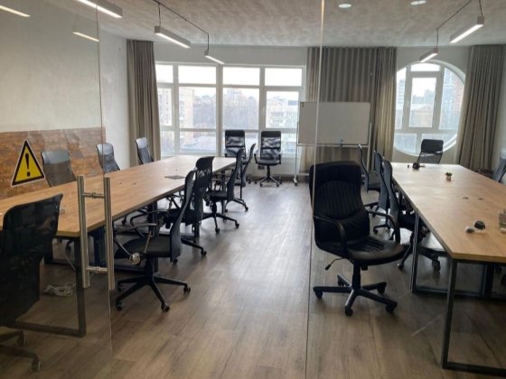 Без %. Офіс з меблями 210 м2. Кловский узвіз 7. Печерськ. Киев