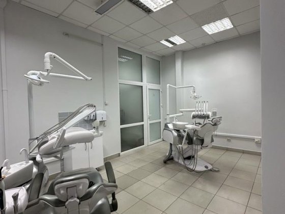 Оренда місця (крісла) стомат кабінеті в діючій клініці Чернівці