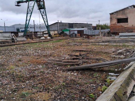 Площадка земельна під козовим краном і з залізничною колією Чернігів