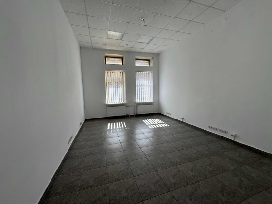 Кабінет в центрі, вул. Хрещатик Черкаси