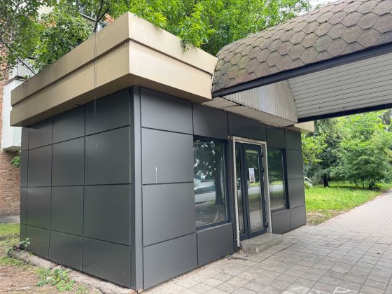 Приміщення на зупинці по вул. Грушевського Черкаси