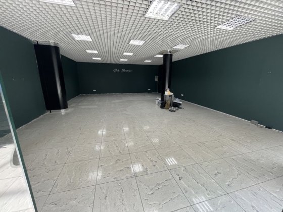 Здається в оренду приміщення 90 кв м вул Хотинська Чернівці