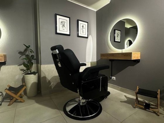 Стабільна робота під час тривог Барбер і манікюр місця в оренду Київ