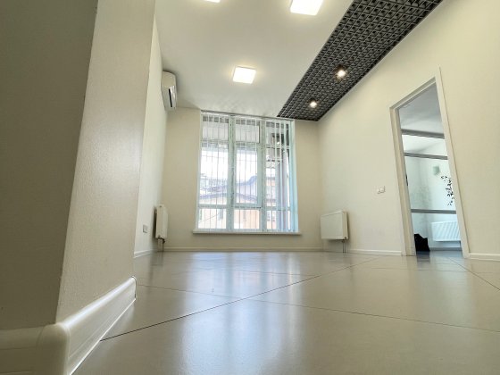 Оренда комерційної нерухомості, максимовича , ЖК 4 Сезони , 95 кв.м Киев