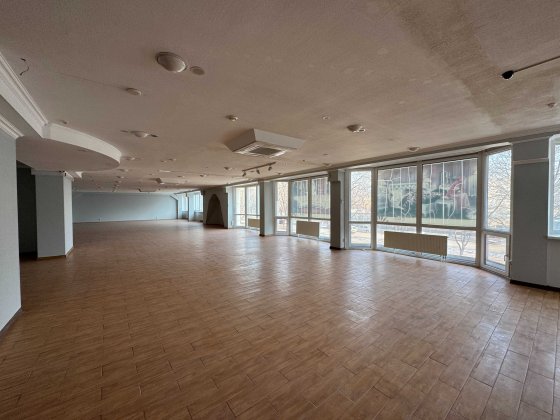 Приміщення під торгівлю/офіс по бул. Шевченка Черкаси