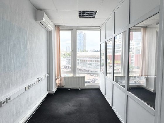 Без%. Аренда офісного приміщення 162 кв.м, метро Палац Спорту. Киев